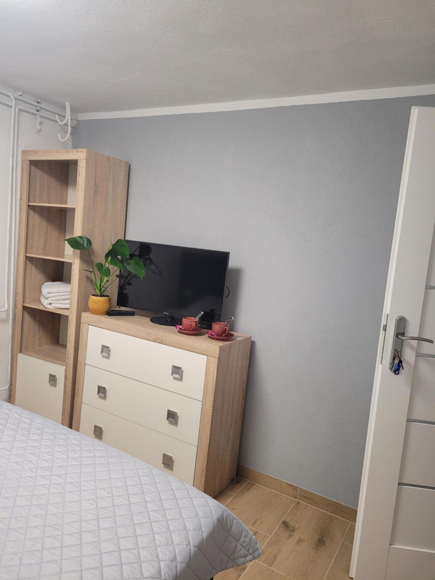 Pokoje Na Warszawskiej Gorzow Wielkopolski Exterior photo